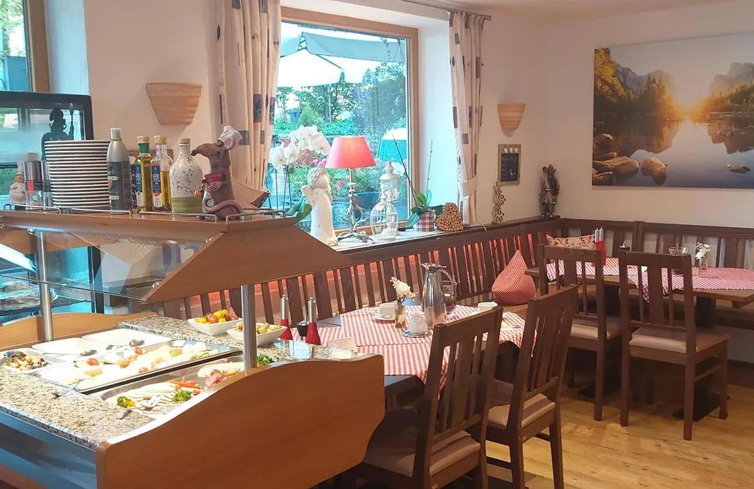 Hotel Restaurant Amadeus - inclusive Skipass und vieles mehr-1